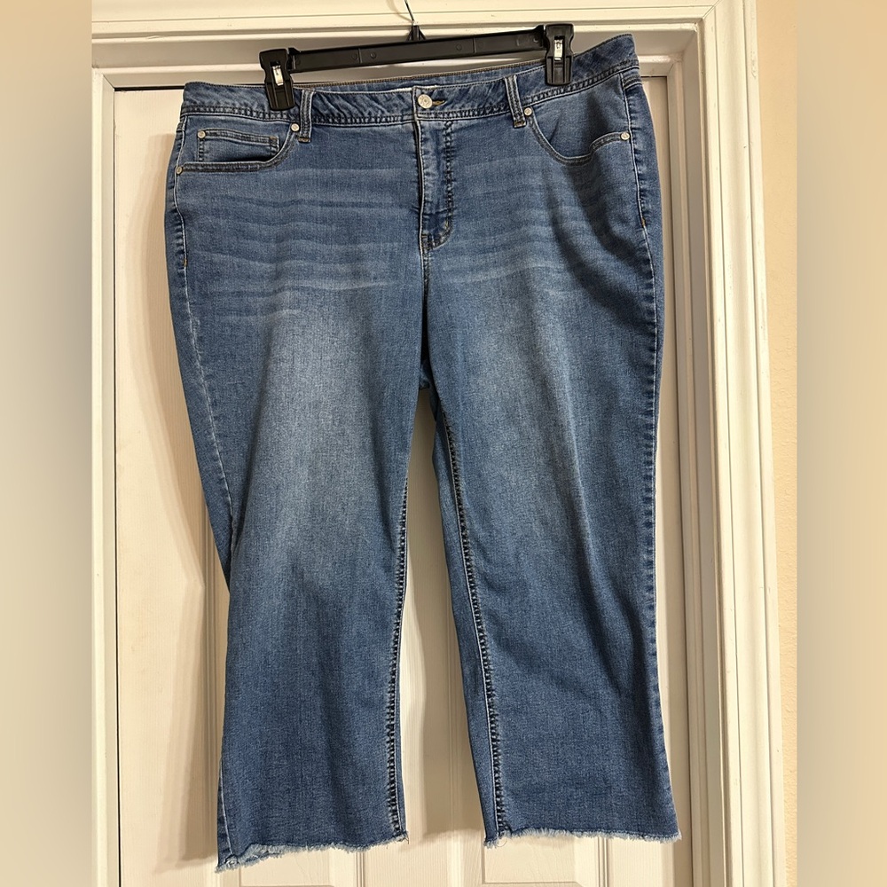 Stylish Blue Cropped Women's Jeans